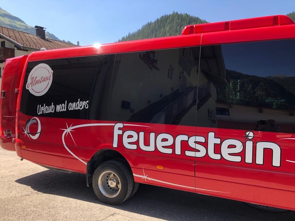 Urlaub und Naturgenuss einmal anders mit dem Almtaxi im Naturpark-Lechtal.