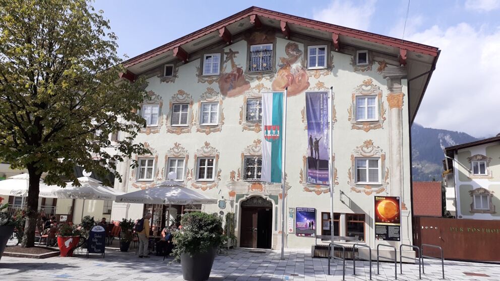 Museum und Sternenausstellung.