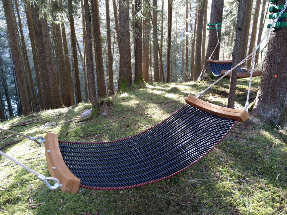 Atemkontrolle und Duftinspiration Wald-Spa am Vitalweg in Holzgau.