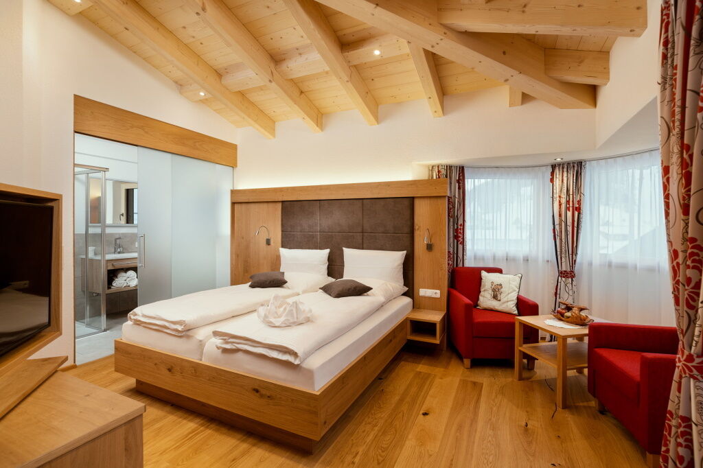 Lechtaler Deluxe Zimmer in der Gäste-Pension-Dorfstube in Holzgau.