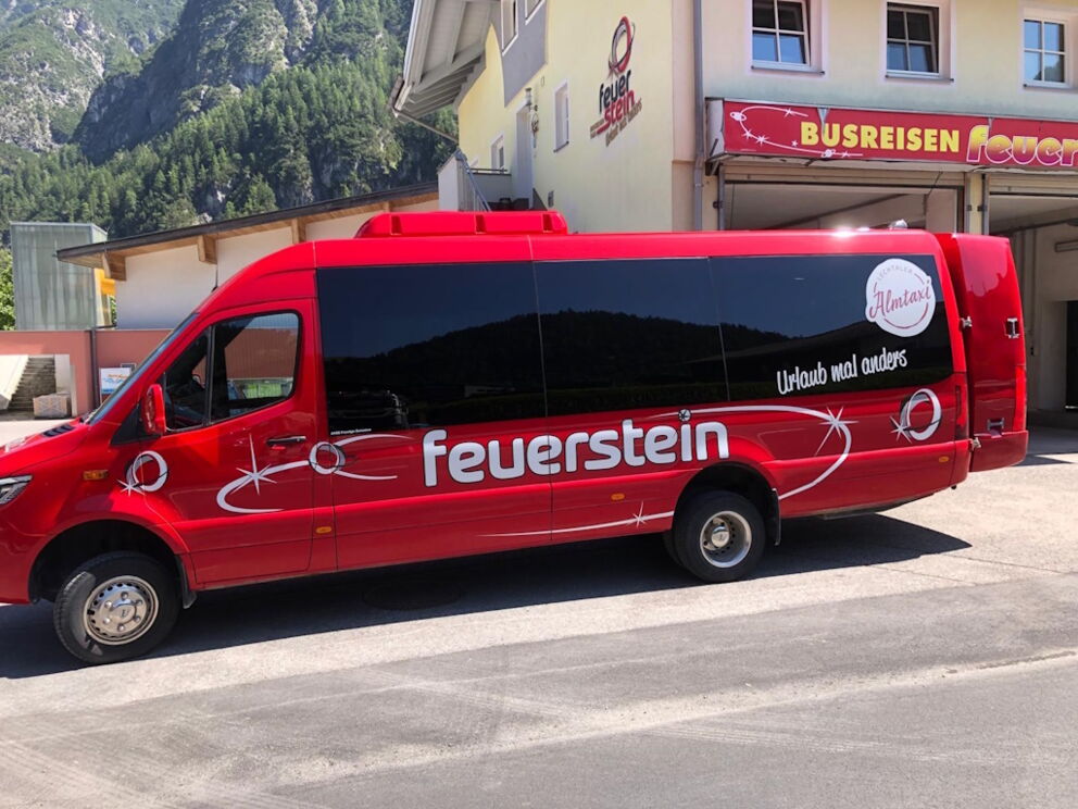 Wander und Almtaxi der Firma Feuerstein im Naturpark-Lechtal.
