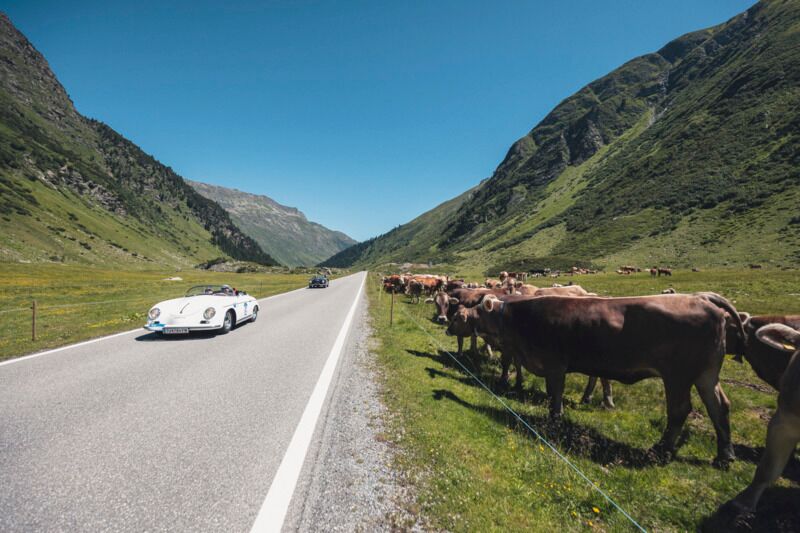 Fahrt mit der Classic-Ralley über den Flexenpass ins Lechtal.