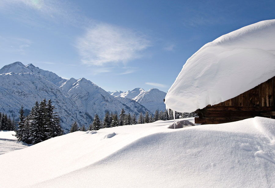Reichlich Schnee und traumhafte Winterkulisse an der Jöchelspitze.