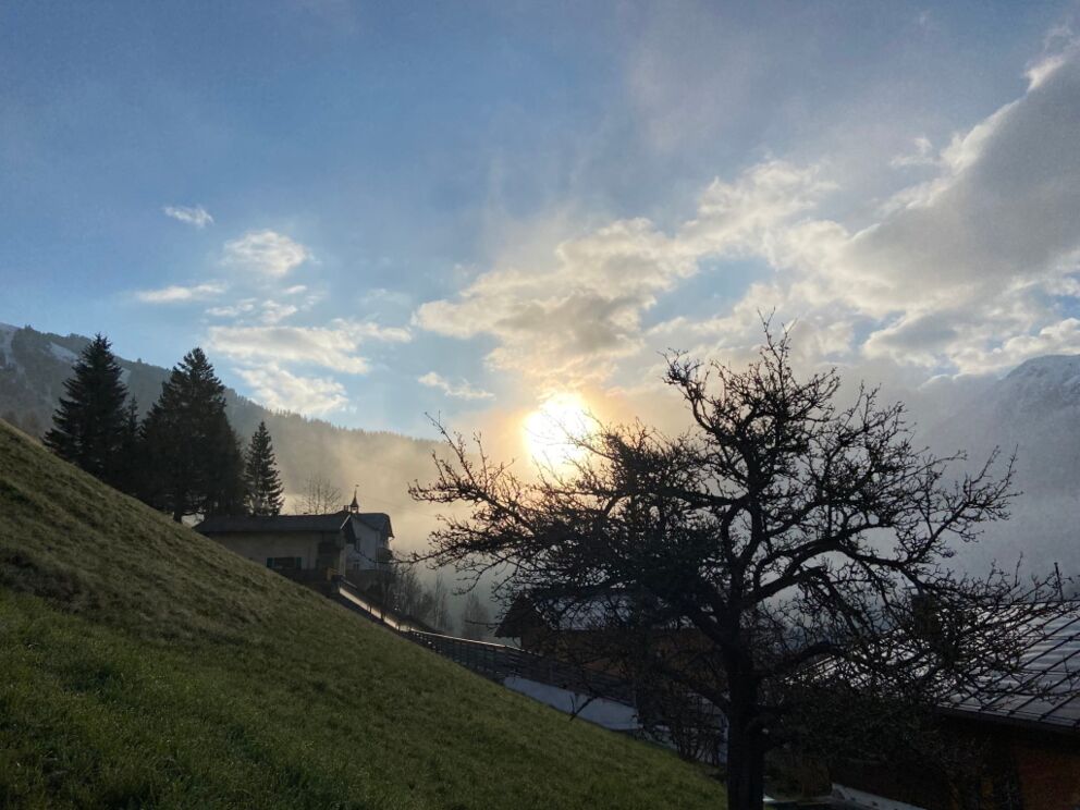 Sonnenaufgang und Morgenrunde. Wandern im Lechtal zu jeder Jahreszeit.