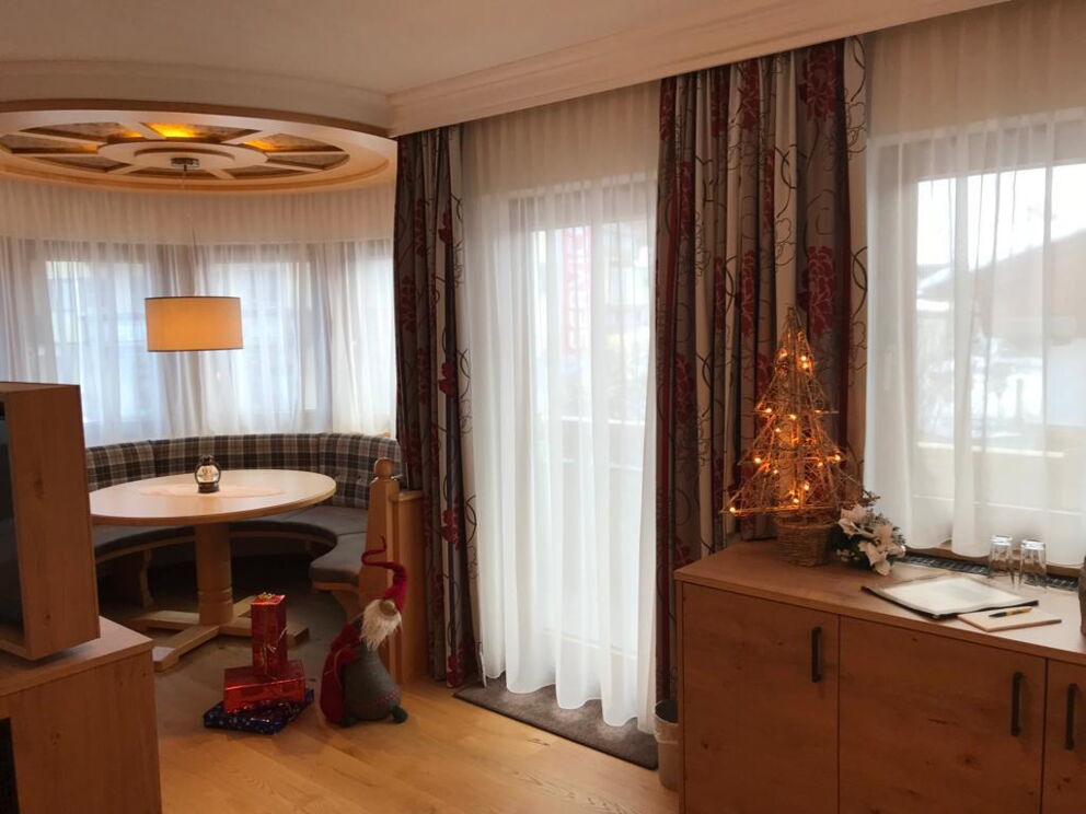Schönes Weihnachtszimmer im Naturpark Lechtal.