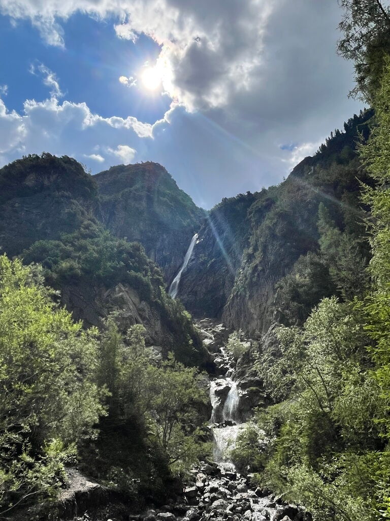 Kneippanlage am Fuße des Grießbachwasserfall in Hägerau.