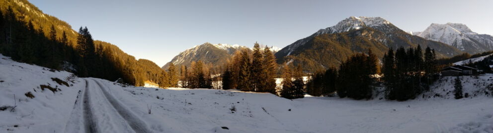 Wandern zum Baichlstein im Vorwinter bei herrlichem Spätherbstpanorama.