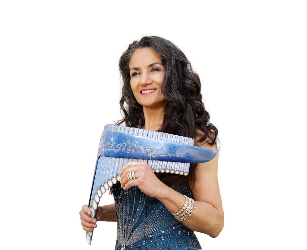 Live auf der Geierwally-Bühne Daniela de Santos mit Ihrer Panflöte.