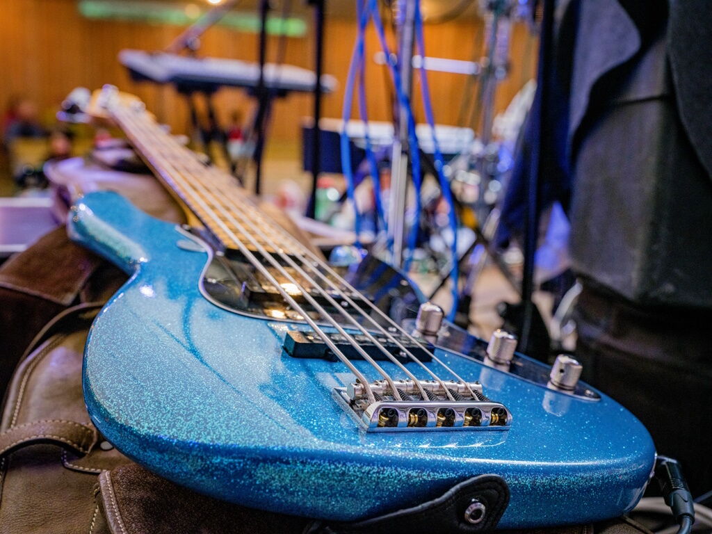 Cooler Gitarrensound auf der Freilichtbühne in Elbigenalp.