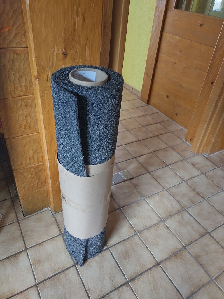 Anlieferung Sauberlaufteppich der Firma Wüstner.