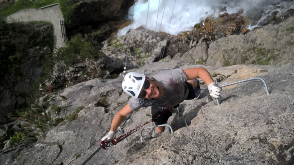 Aktiv im Urlaub mit der Dorfstube am Klettersteig in Holzgau.