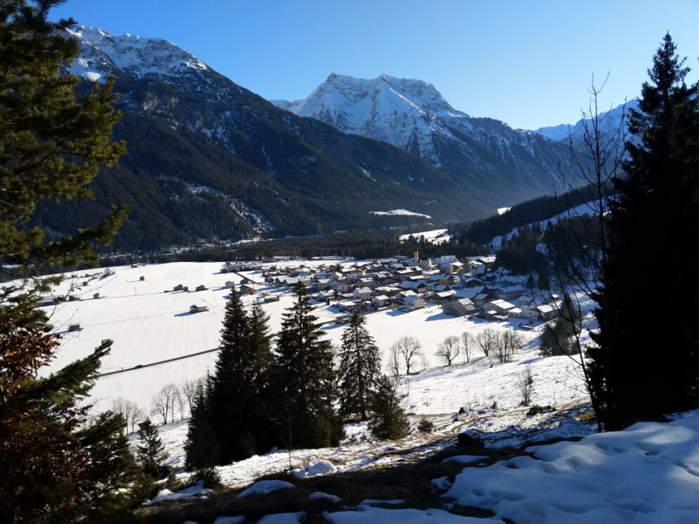 Herrlicher Blick auf Vorderhornbach im Naturpark-Lechtal.