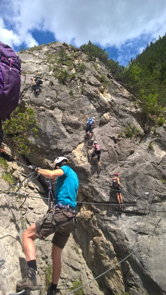 Aktiv in den Sommermonaten im Lechtal mit der Dorfstube in Holzgau.