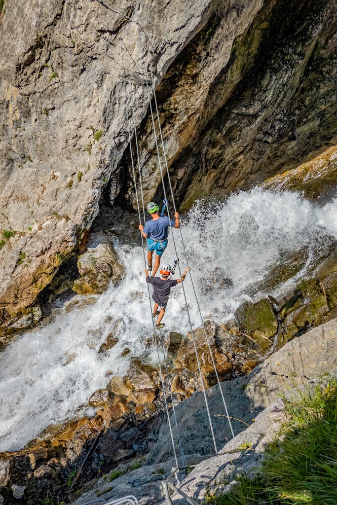 Klettersteig mit Schlüsselstelle Seilhängebrücke zur Steinbockrunde.