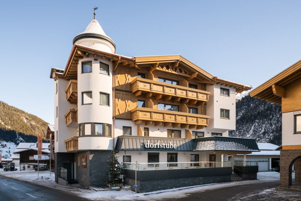 Gäste-Pension-Hotel mit Restaurant.