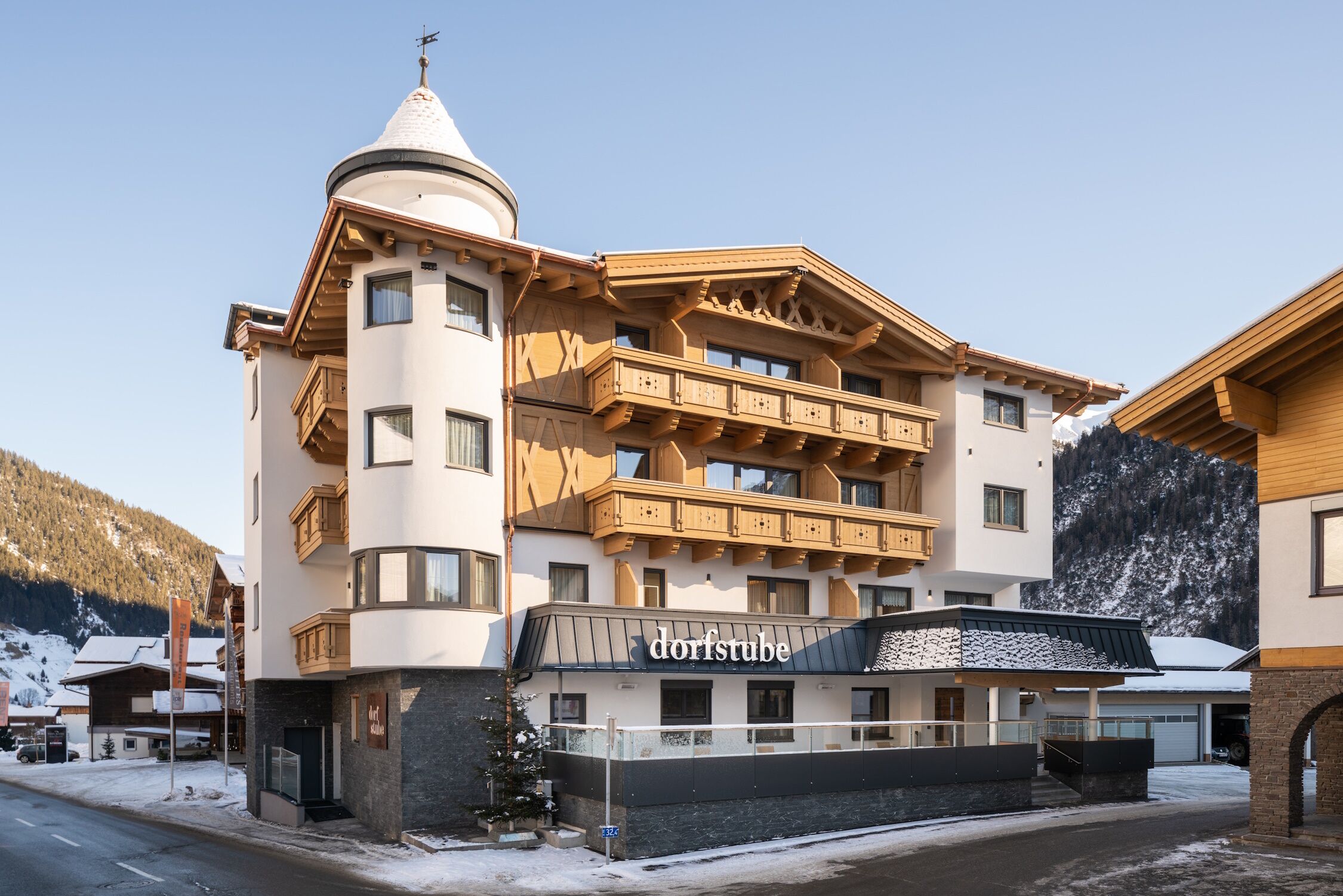 Winterwandern im Lechtal ab der Gästepension-Dorfstube.