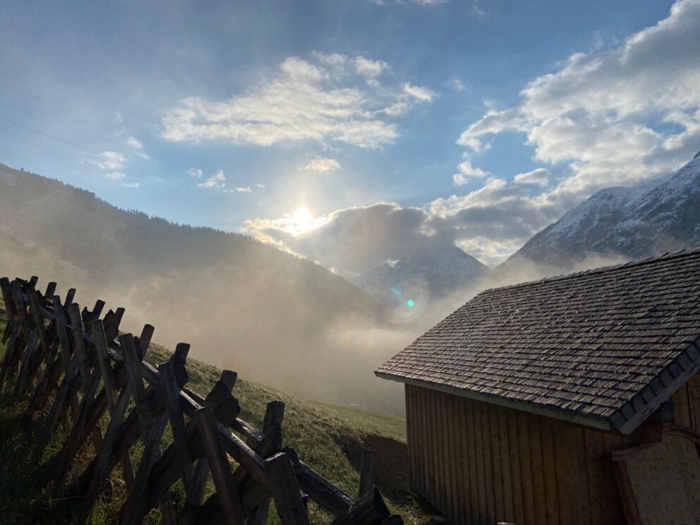 Übernachtung in der Dorfstube Holzgau und Wandern am Vital-Weg in Holzgau.