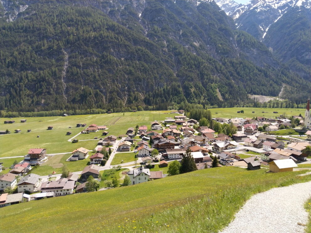 Hängebrückenrundwanderung mit Teilabschnitt "Bewegung" des Vital-Weges in Holzgau